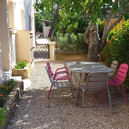 Apartmán Bas De T3 55m2 Piscine