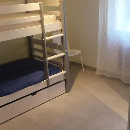 Апартаменты Bas De T3 55m2 Piscine