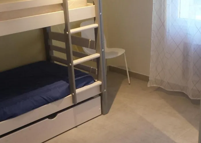 Apartmán Bas De T3 55m2 Piscine
